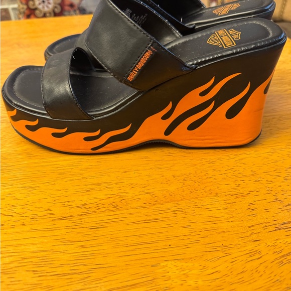 Y2K Harley-Davidson Black and Orange Sandals - Picture 13 of 13